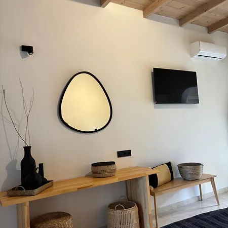 Bangallows Tartaya Apartment Kato Korakiana