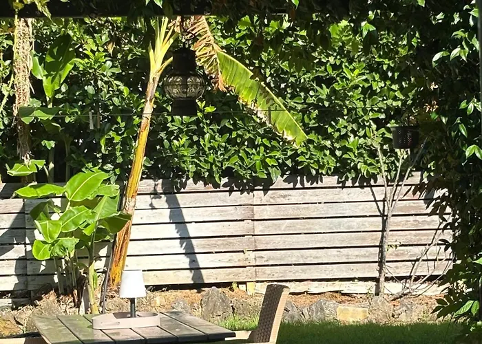 Bangallows Tartaya 公寓